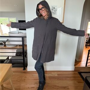Women’s Eileen Fisher Rain Jacket Size Small